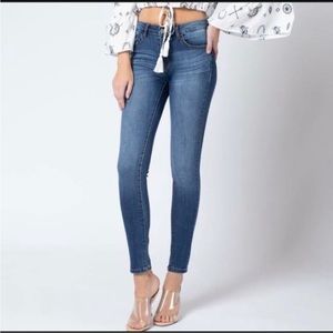 KanCan Womans Skinny Jeans